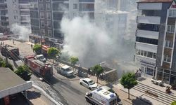 İzmir'de inşaat malzemeleri deposunda yangın