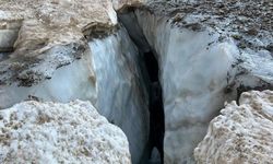 Hakkari’de kırılan buzulların arasında kaybolan kişilerin cansız bedenlerine ulaşıldı