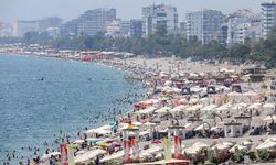 Antalya'da yüzde 76'ya ulaşan nem, bunalttı