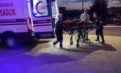Polis otosu ile ticari araç çarpıştı: 2'si polis 3 yaralı