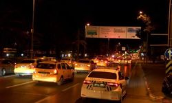 İstanbul'da taksimetre ücretine zam isteyen taksiciler eylem yaptı
