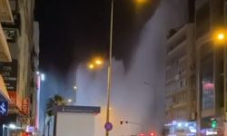 İzmir’de su borusu patladı, trafik durma noktasına geldi