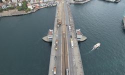 Galata Köprüsü üzerinde başlanan bakım ve onarım çalışmaları devam ediyor
