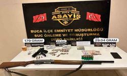 İzmir’de uyuşturucu evine polis baskını: 2 gözaltı