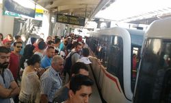 İzmir Metrosu'ndaki arıza ulaşımı çileye çevirdi!