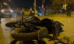 Taksi ile motosiklet çarpıştı: 6 yaralı