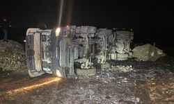 Devrilen kamyonunun sürücüsü hayatını kaybetti