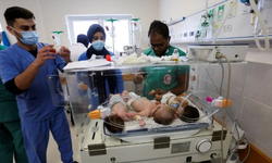 Gazze'deki Şifa Hastanesi'nden tahliye edilen 28 prematüre bebek, Mısır'da daha fazla tedavi ve bakım görecek