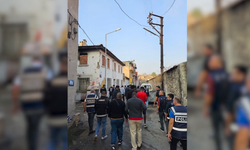 İzmir'de 'Kalkan Operasyonu'! 309 düzensiz göçmen yakalandı