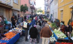 Aydın'ın köklü geçmişine tanıklık eden salı pazarı, hala yerel halkın ilgi odağı