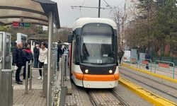 Eskişehir'de tramvayda gürültü kavgası: 1 yaralı, şüpheliler gözaltında