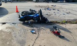 Foça'da motosiklet kazası: Ağır yaralı genç hayatını kaybetti