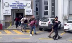 İzmir'de oto galeriye pompalı tüfekle saldırı: Saldırganlar tutuklandı