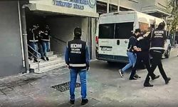 İzmir'de, 1'i FETÖ'den aranan 2 firari hükümlü yakalandı