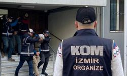 İzmir'de adliyeye sevk edilen FETÖ' cülere 4 tutuklama