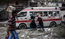 İsrail, Gazze Şeridi’nde ambulansı hedef aldı: 4 ölü
