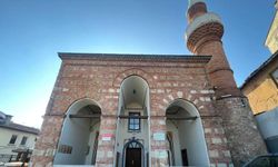 Bursa'da tarihi caminin kurşun levhalarını çaldılar