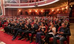 İzmir’de hafıza yolculuğu: Yeniden Sinematek ile "Zamanın İzleri" Elhamra’da!