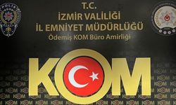 İzmir'de yasa dışı silah ticareti operasyonu: Şüpheliler gözaltında