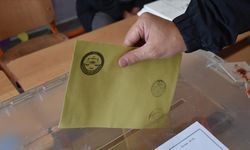 YSK, ilçe seçim kurullarındaki siyasi parti üyelerinin yeniden belirlenmesini istedi