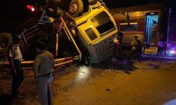 Tayland'da hemzemin geçit kazası: 1 ölü, 5 yaralı!
