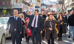 Başkan Adil Kırgöz’ün ilçe ziyareti mitinge dönüştü