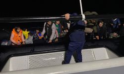 Dikili'de Sahil Güvenlik operasyonu: 44 düzensiz göçmen kurtarıldı