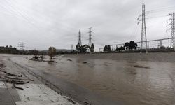 Fırtına ve sel California'yı kasıp kavuruyor: Ölü sayısı 9'a yükseldi