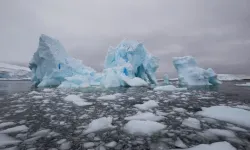 Antarktika'da buzul alarmı: Türkiye büyüklüğünde buz eridi!