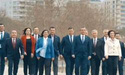 CHP'li Büyükşehir adayları tam kadro Özgür Özel'in arkasında! Biri hariç!