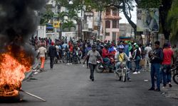 Haiti'de kan gövdeyi götürdü: 6 ölü, Henry'ye istifa çağrısı devam ediyor