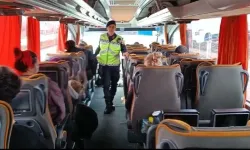 Otobüs yolcularına emniyet kemeri hatırlatması: "Hayat kurtarır!"