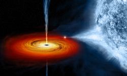 Evrenin karanlık kalbi kara delikler galaksinin oluşumu