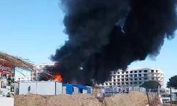 Serik'te yangın: 10 konteyner küle döndü