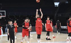 Basketbolda Milli maç heyecanı: Türkiye İzlanda'ya karşı