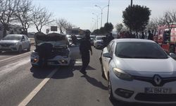 Şanlıurfa'da korkutan kaza: 5 araç birbirine girdi