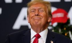 Yüzü gülüyor! Anketlere göre Trump yüzde 51 ile kazanıyor