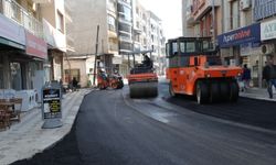 Menderes'te yollar yenileniyor: İkinci etap asfalt çalışmaları başladı