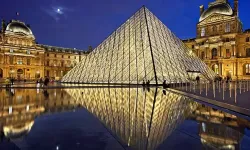 Dünyanın tarihi ve sanatı bu müzede... Louvre Müzesi!