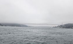 İstanbul'da sis etkisini sürdürüyor: Boğazda görüş mesafesi düştü