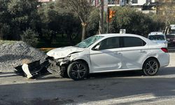 Milas'ta motosiklet ve otomobil çarpıştı: 1 kişi ağır yaralandı!