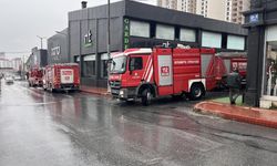 Esenyurt Mobilyacılar Çarşısı'nda yangın: Ekipler kısa sürede müdahale etti!