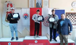 KSÜB Tıp Bayramı satranç turnuvası ödül töreni gerçekleşti