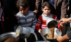 Gazze felaketin eşiğinde: Beslenme ve susuzluktan ölenlerin sayısı 27!