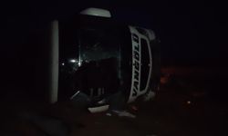 Kırşehir'de trafik kazası: Otobüs yan yattı, 15 kişi hastanelik oldu!