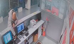 Eyüpsultan'da müşteri kılığında dolanan hırsız cep telefonu çaldı!