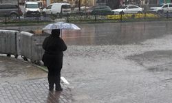 Bursa'da lodos ve sağanak yağış etkili oldu: Fırtına uyarısı devam ediyor