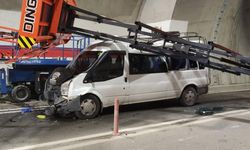 Artvin'de tünel kazası: 4 işçi ve 3 yolcu yaralandı!