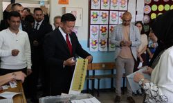 İzmir'de Cumhur İttifakı adayı Hamza Dağ oy kullandığı sandıktan birinci çıktı