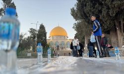 İsrail'in kısıtlamaları gölgesinde Mescid-i Aksa'da ilk iftar tenha geçti